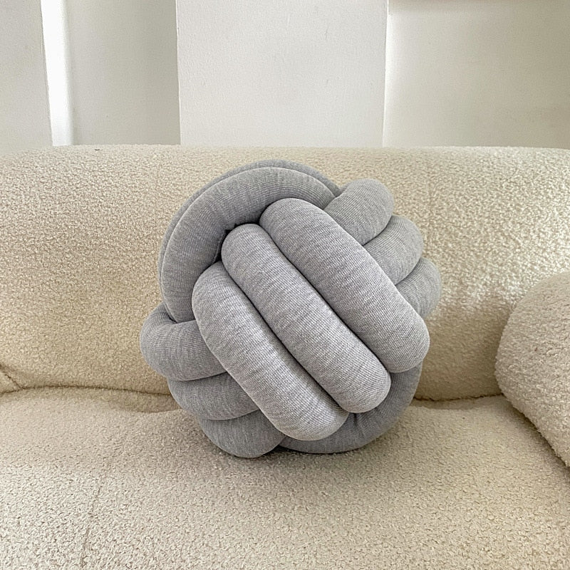 BowLift | Knot Pillow