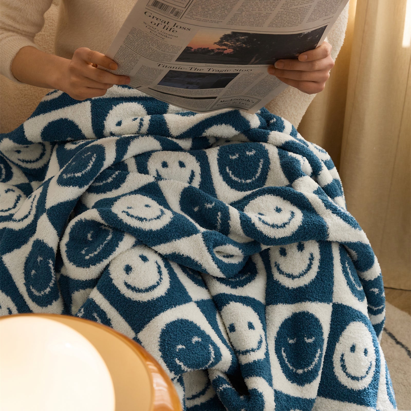 BowLift | Smiley Checked Blanket