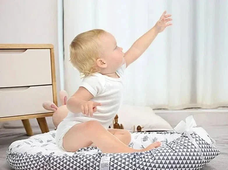 BowLift | Foldable baby cot for safe sleep at home & on the go
