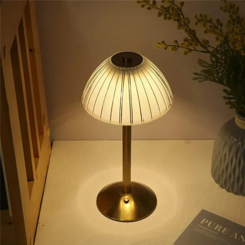 BowLift | Wireless LED table lamp with three color modes and dimming function