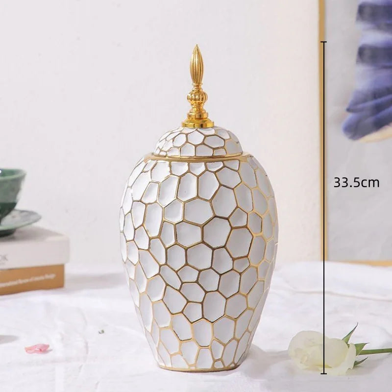 BowLift | GoldenPattern | Ceramic Vase with Luxurious Gold Accents – Modern Decorative Home Piece