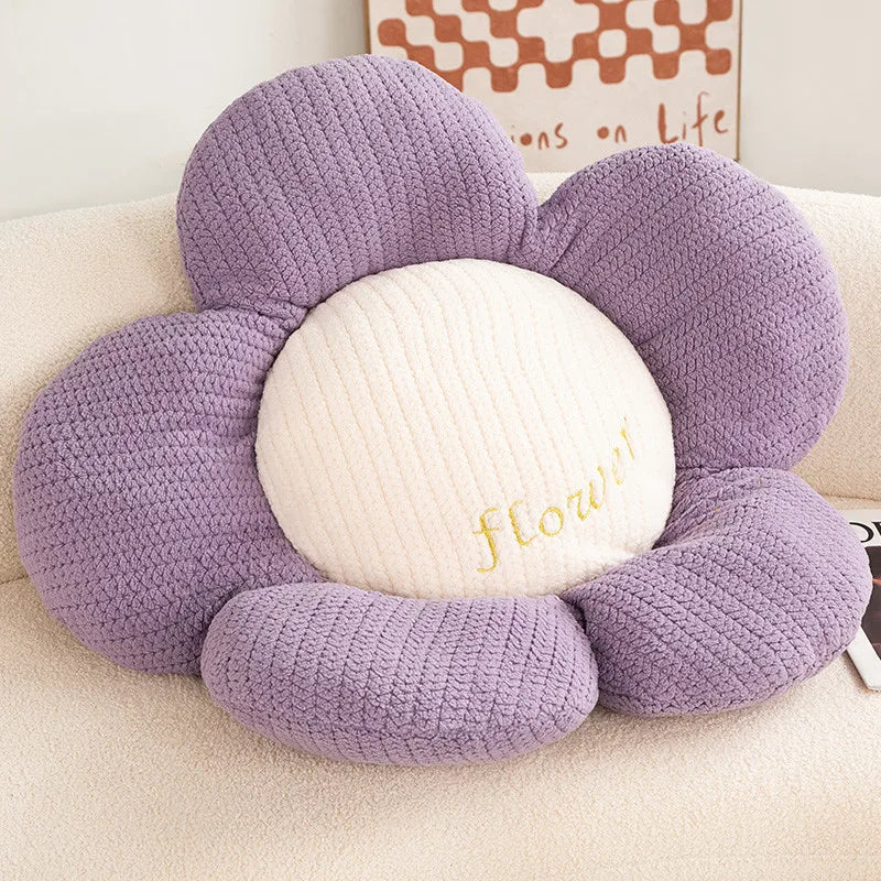 BowLift | Fluffy Daisy Cushion