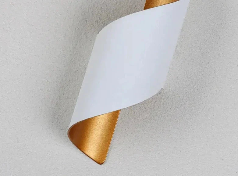 BowLift | IronEdge – Modern Wall Light Crafted from Iron and Acrylic