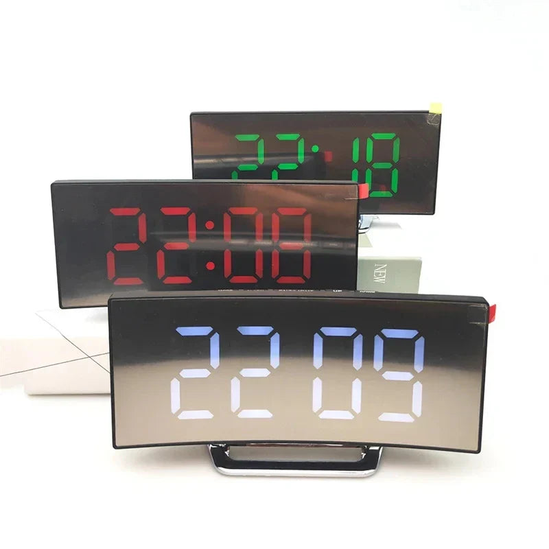 BowLift | LED curved screen digital alarm clock with USB charging