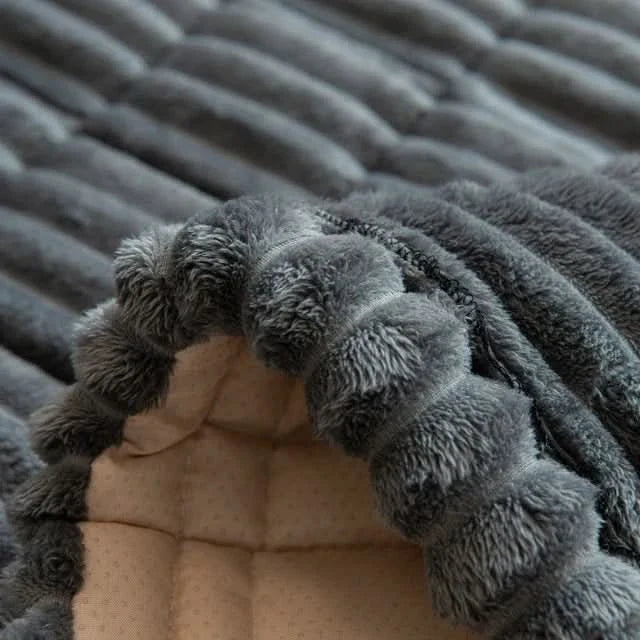 BowLift | WarmHaven - Premium-Jacquard-Sofa cover for all-year comfort