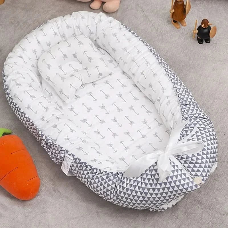 BowLift | Foldable baby cot for safe sleep at home & on the go
