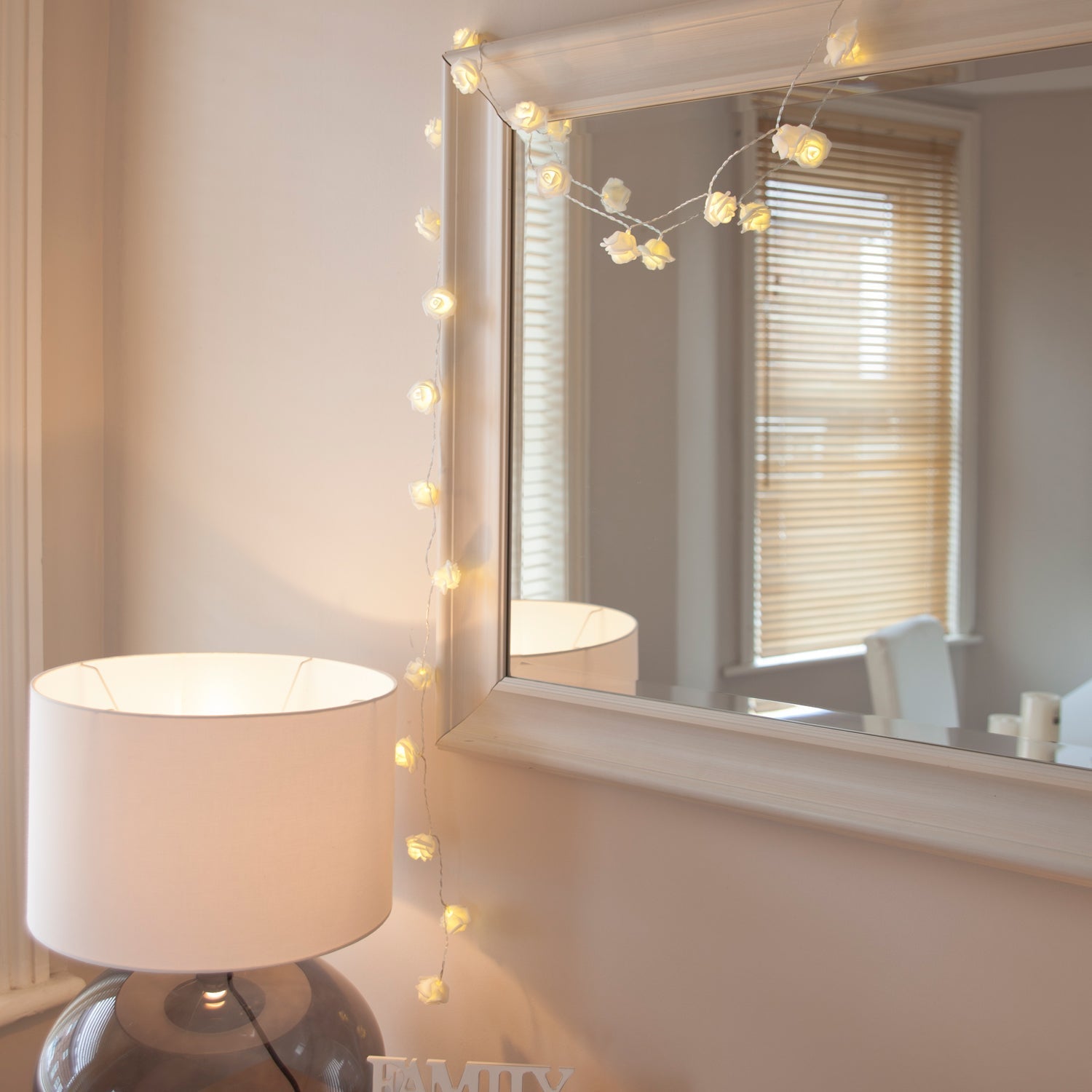 BowLift | 30 LED Rose Fairy Lights warm white