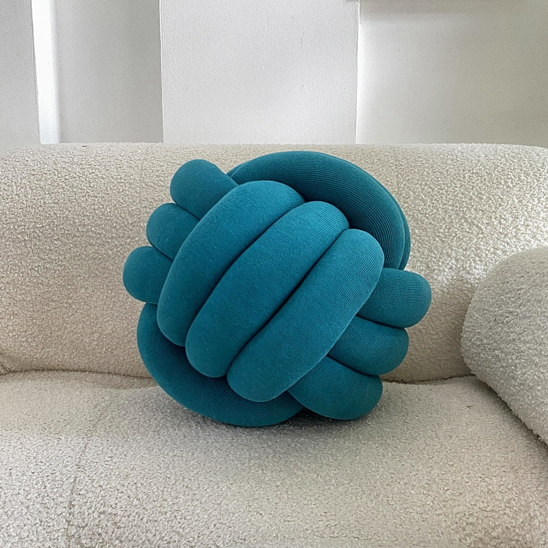 BowLift | Knot Pillow