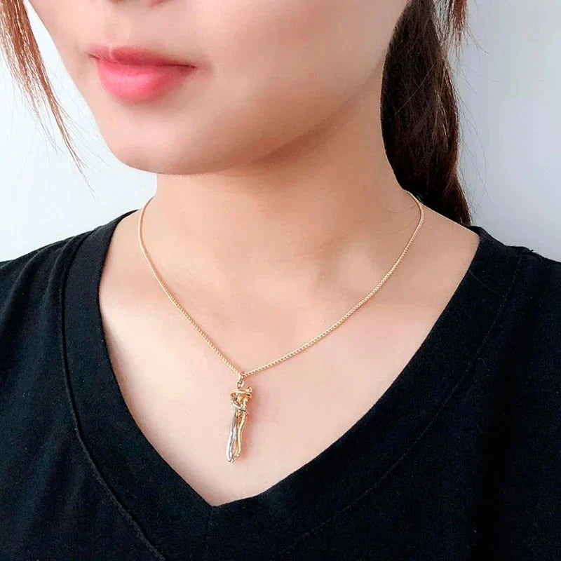 BowLift | Fashion Hugging Pendant Necklace