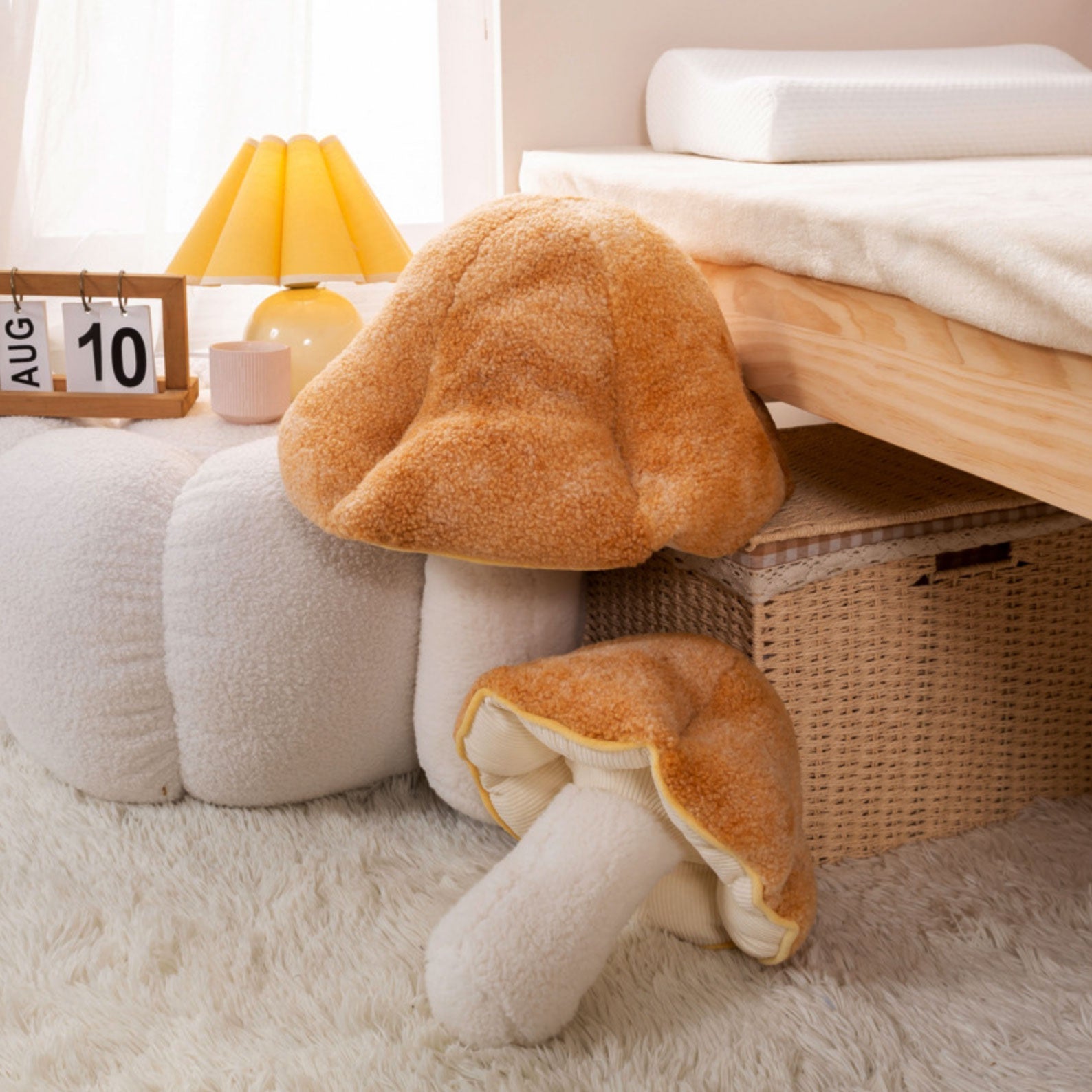 BowLift | Fluffy Mushroom Cushion
