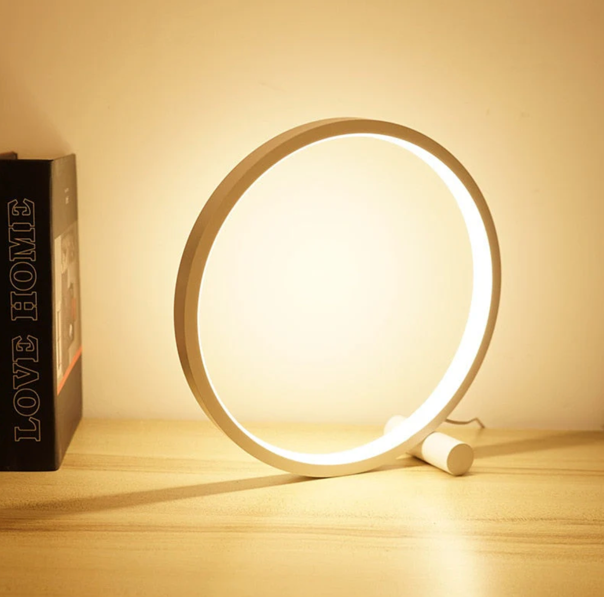 BowLift | Frendorf - Minimalistic table lamp with touch and dimming function