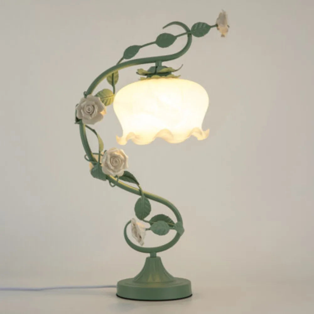 BowLift | Artistic Nature-Themed Flower Desk Lamp