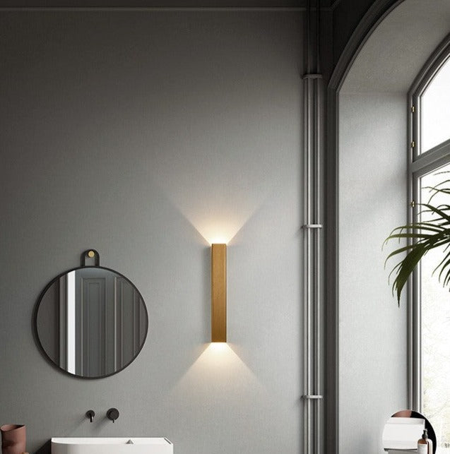 BowLift | BeamLuxe – Sleek Outdoor Lamp for Contemporary Spaces