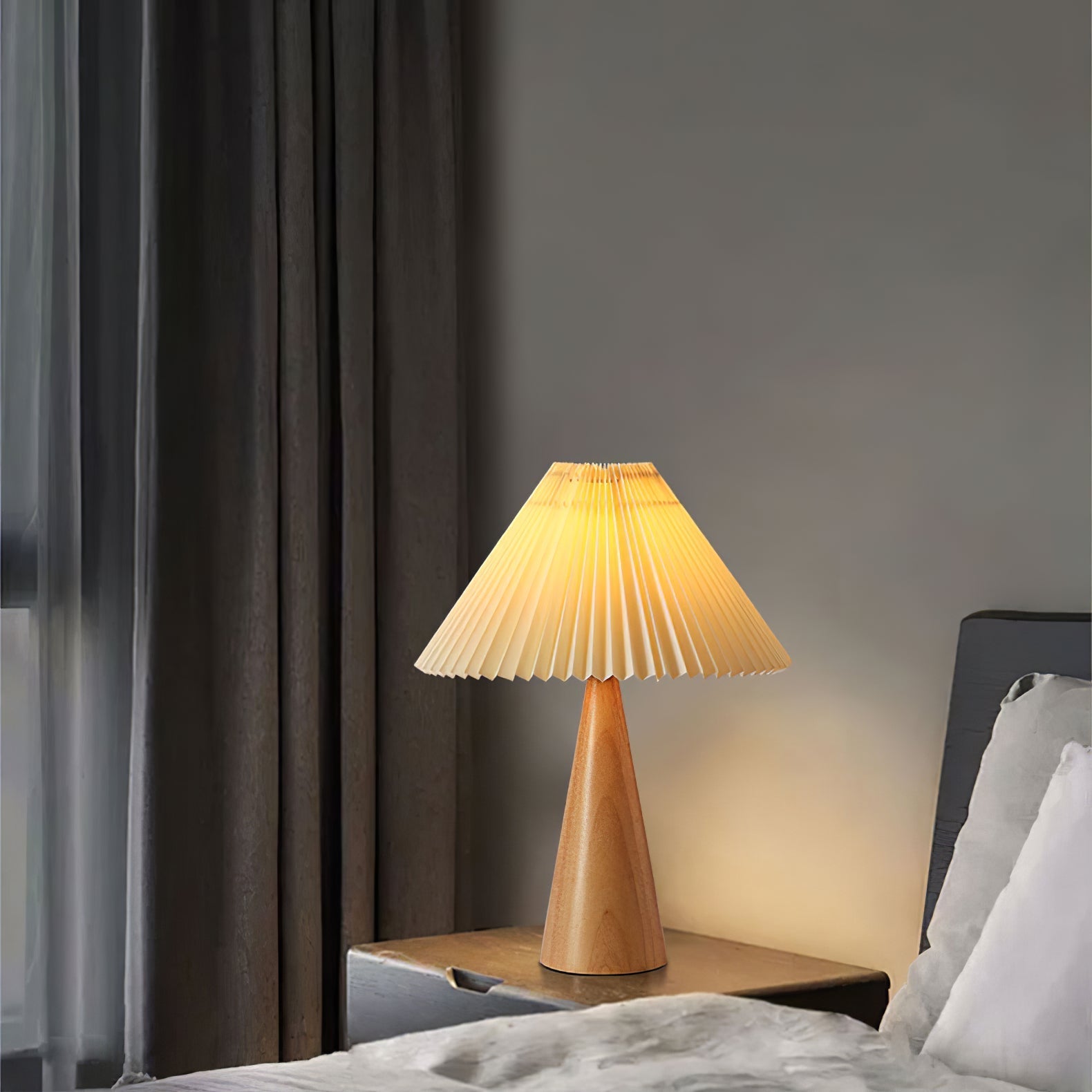 BowLift | AntiqueRadiance – Elegant Wood and Metal Table Lamp