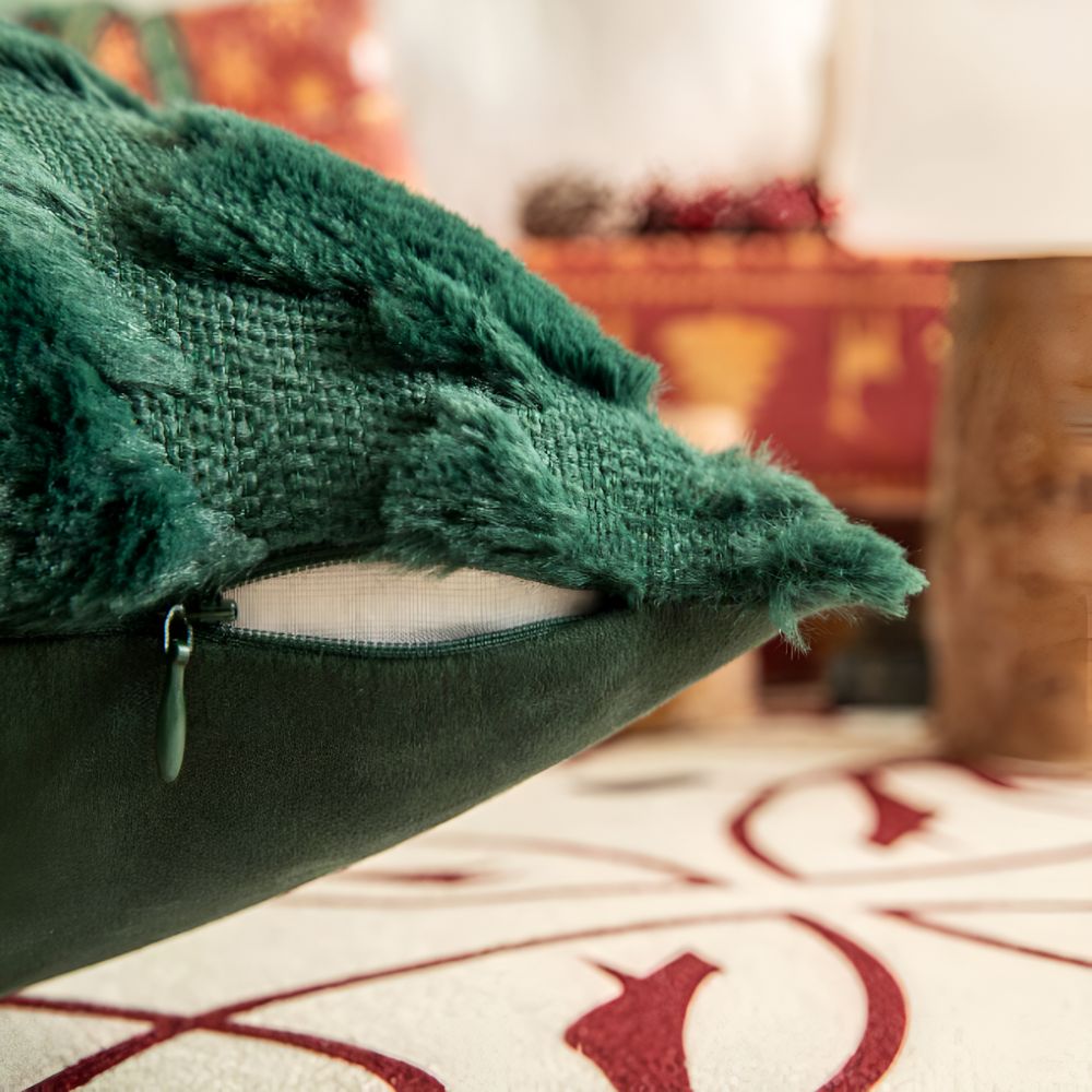 BowLift | Cozy Plush Christmas Tree Pillowcase made of Ultra-Soft Fabric