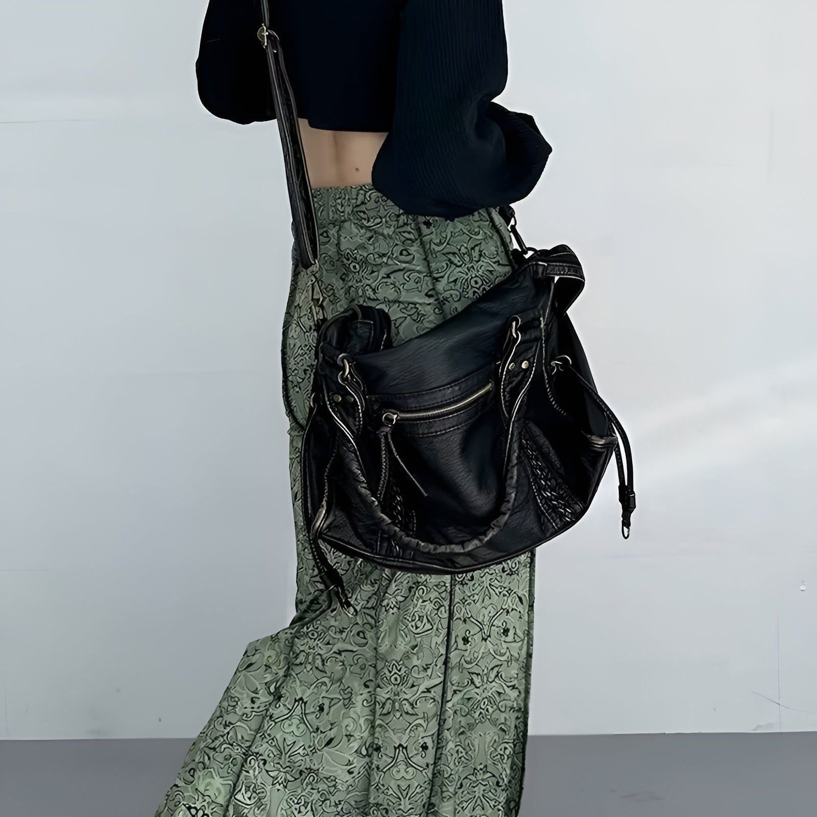 BowLift | Genuine Leather Shoulder Bag – Elegant & Durable Handbag for Work and Everyday Use