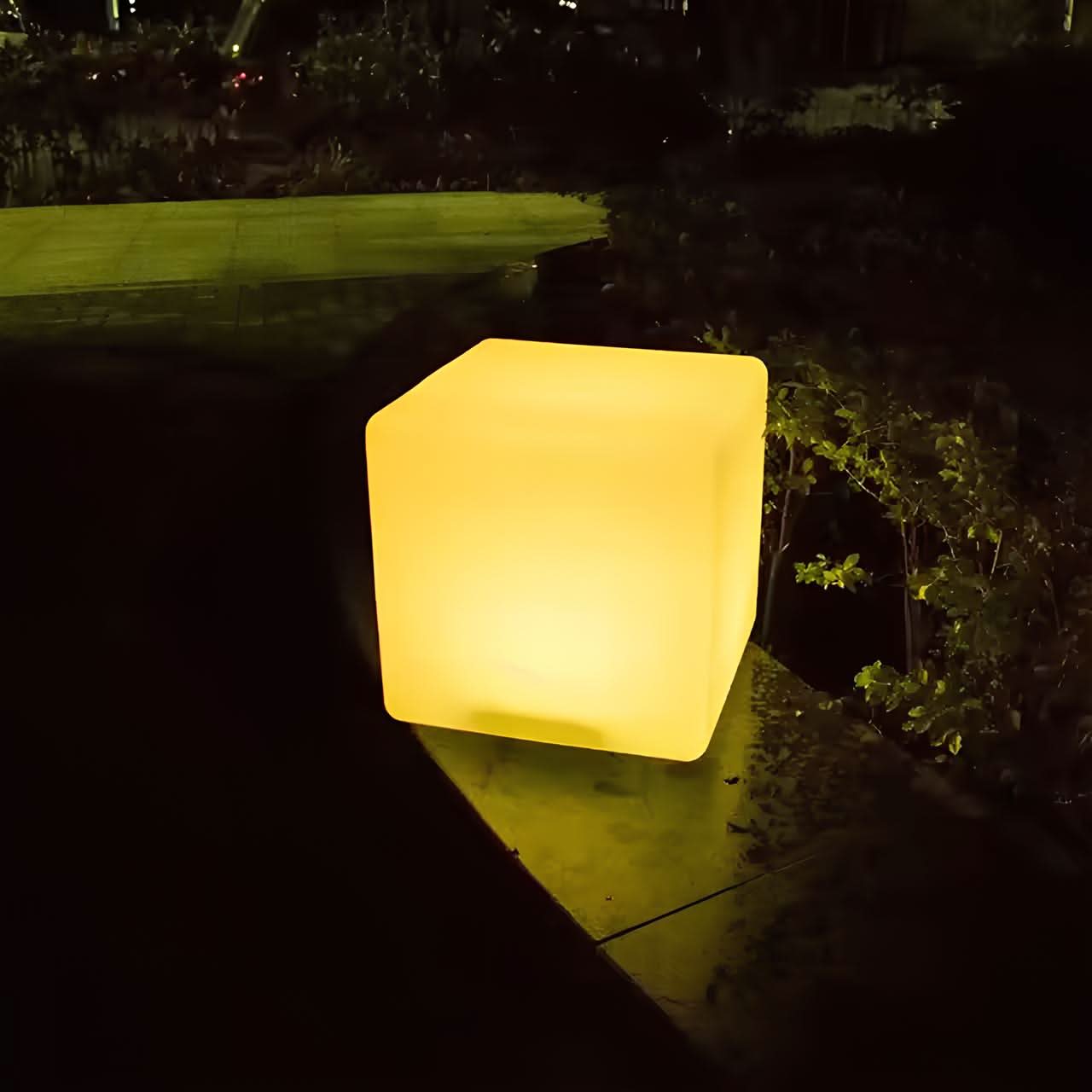 BowLift | CubeGarda Wireless Cube Garden LED Light