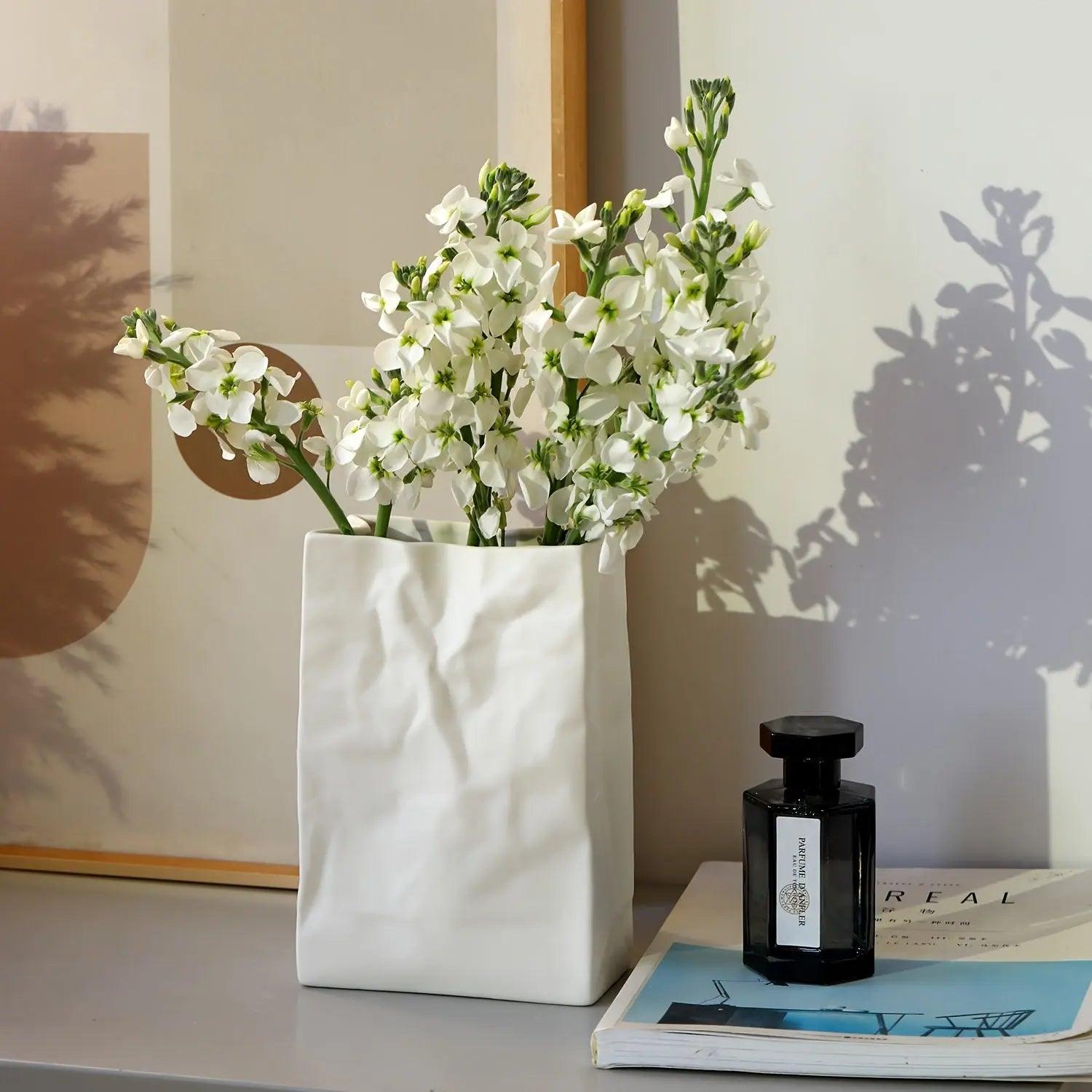 BowLift | PaperFlow - Stylish Paper Vase