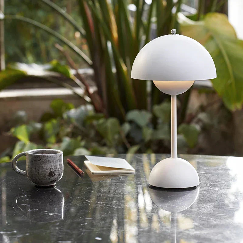 BowLift | LunarGlow - LED table lamp for a cozy interior