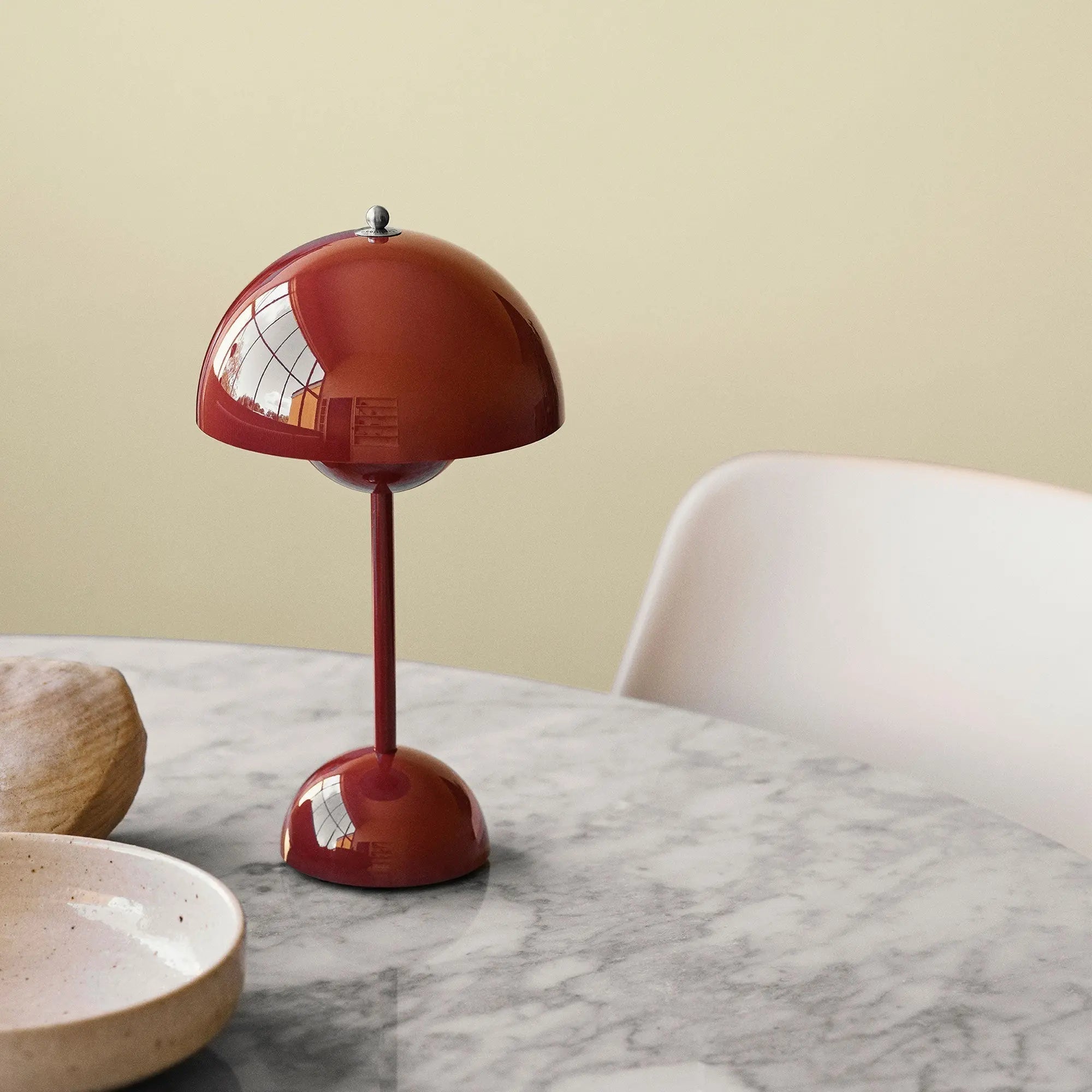 BowLift | Lunaire - LED table lamp for a modern atmosphere
