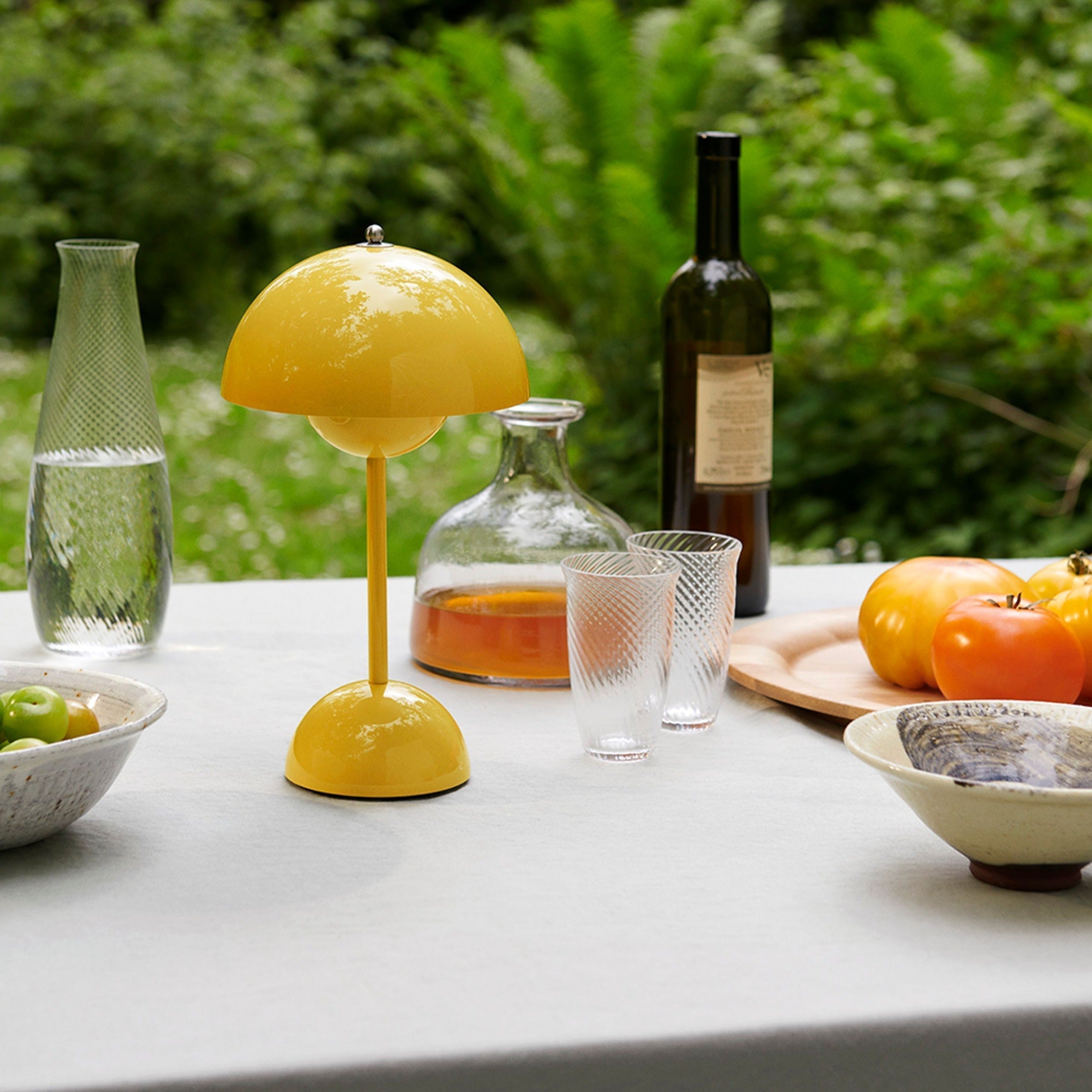 BowLift | LunarGlow - LED table lamp for a cozy interior
