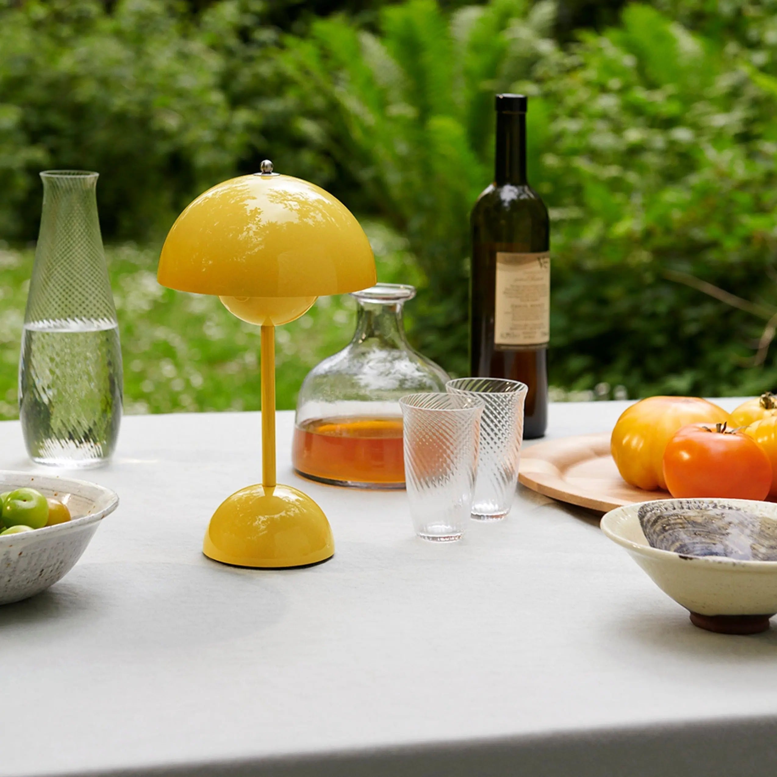 BowLift | Lunaire - LED table lamp for a modern atmosphere