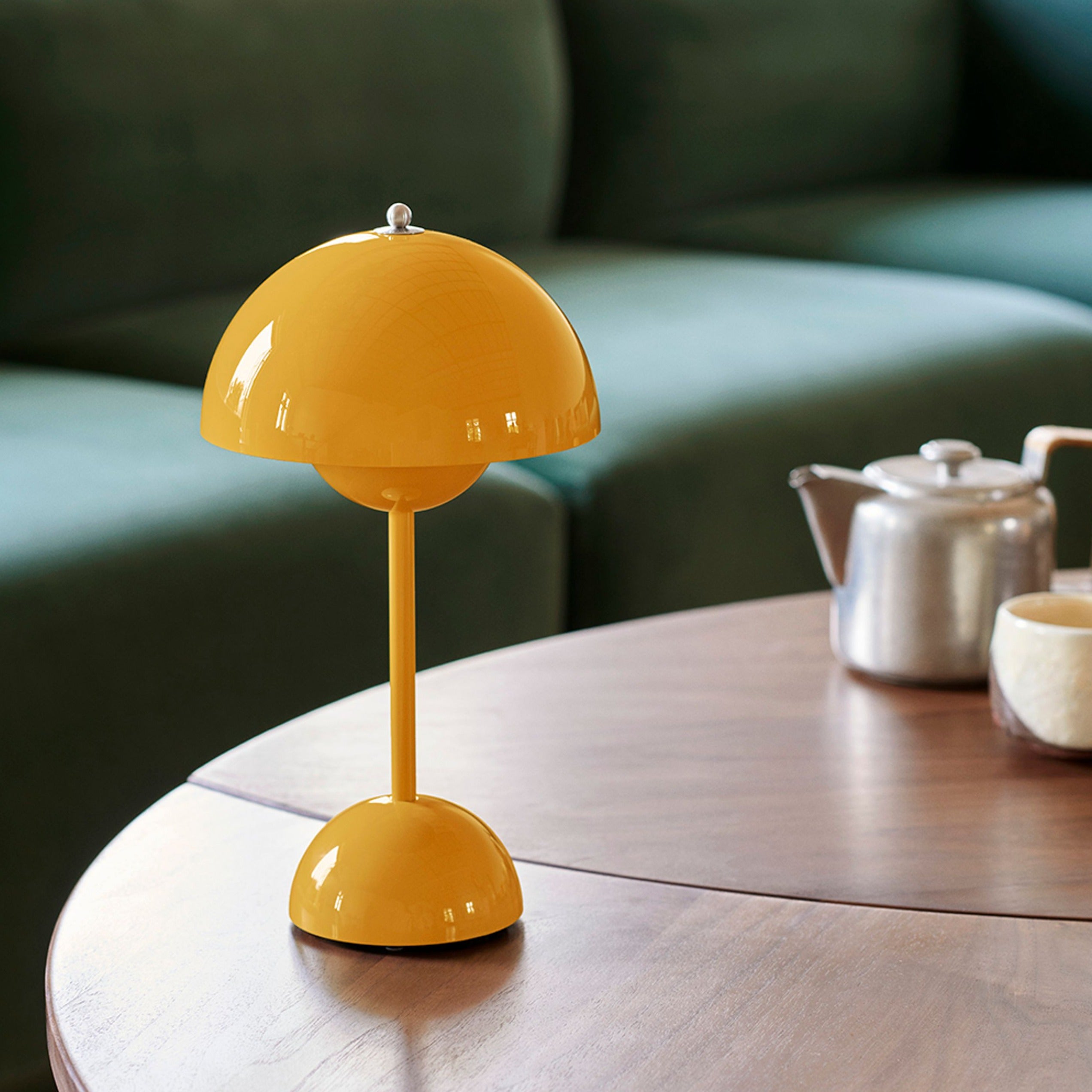 BowLift | LunarGlow - LED table lamp for a cozy interior