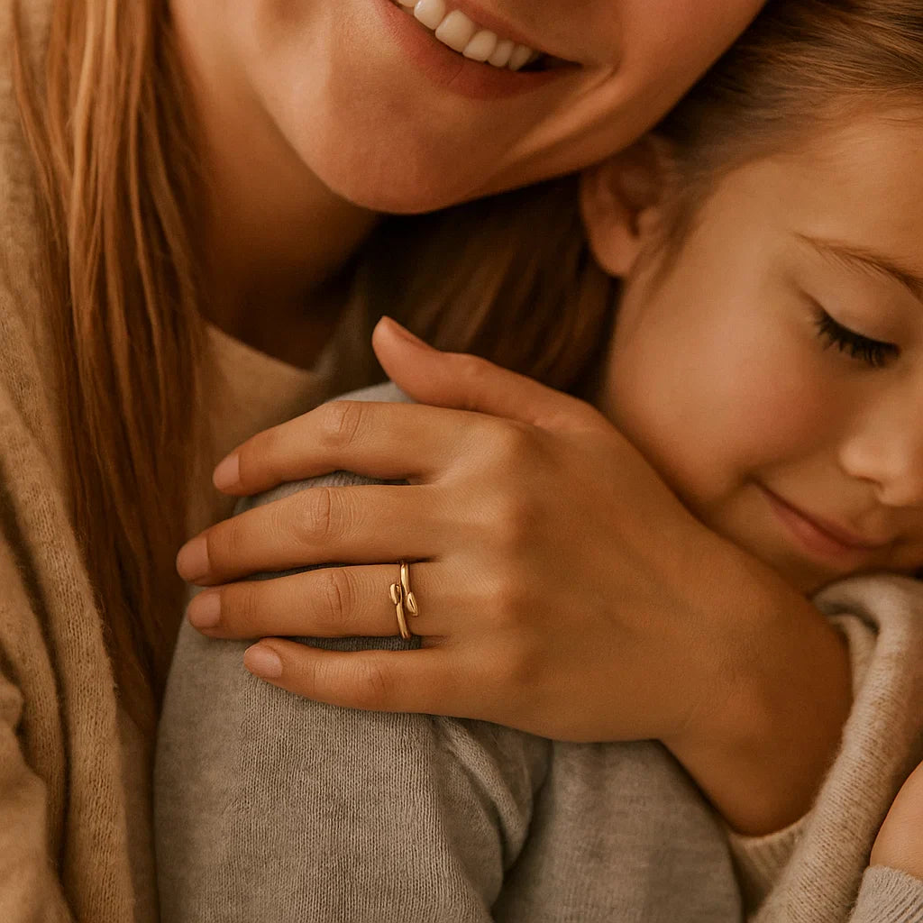 BowLift | Embrace Ring - Always Close and Connected