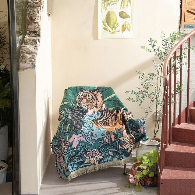 BowLift | Abstract Woven Wall Tapestry Throw Blanket