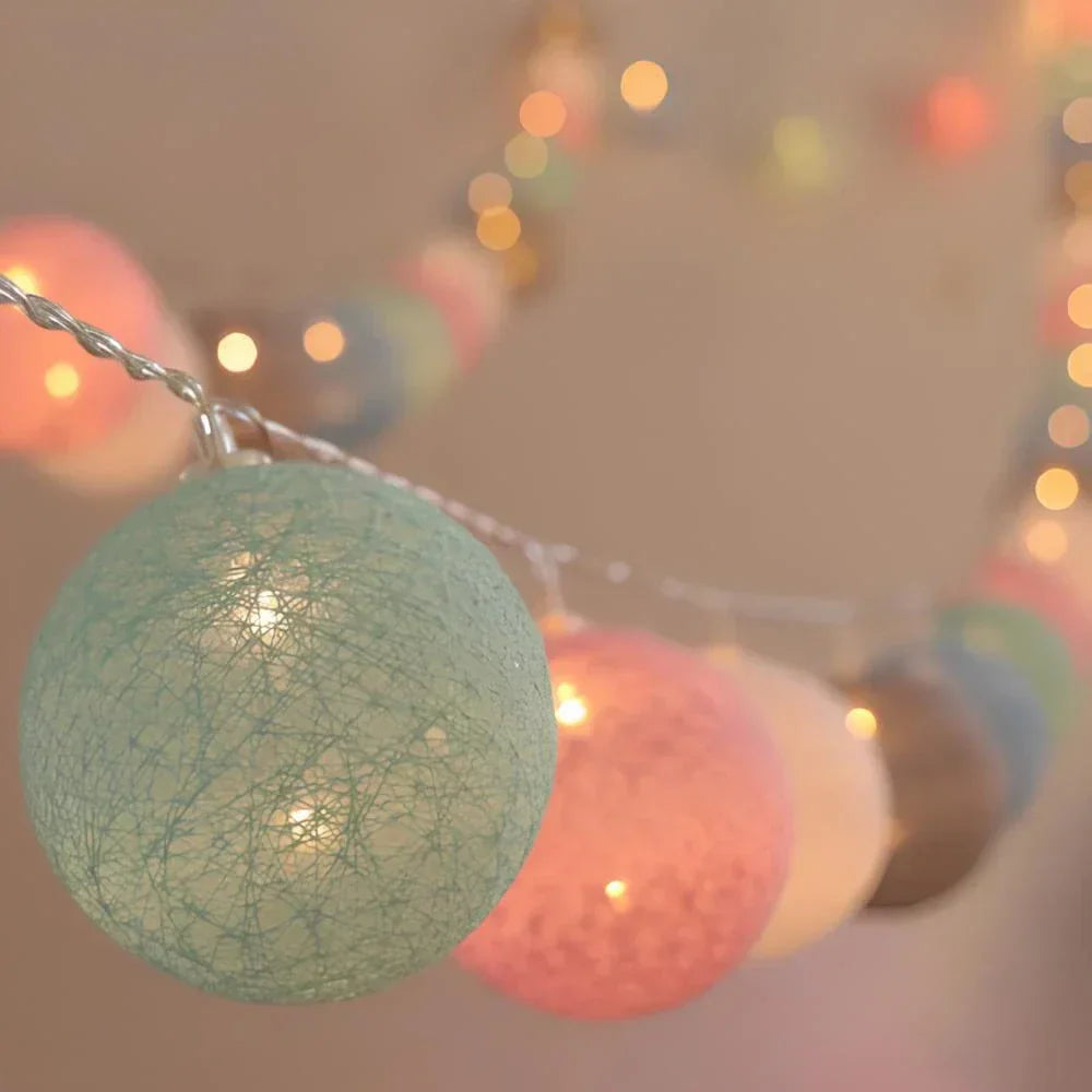 BowLift | Atmospheric Ball String Lights - LumaBreeze