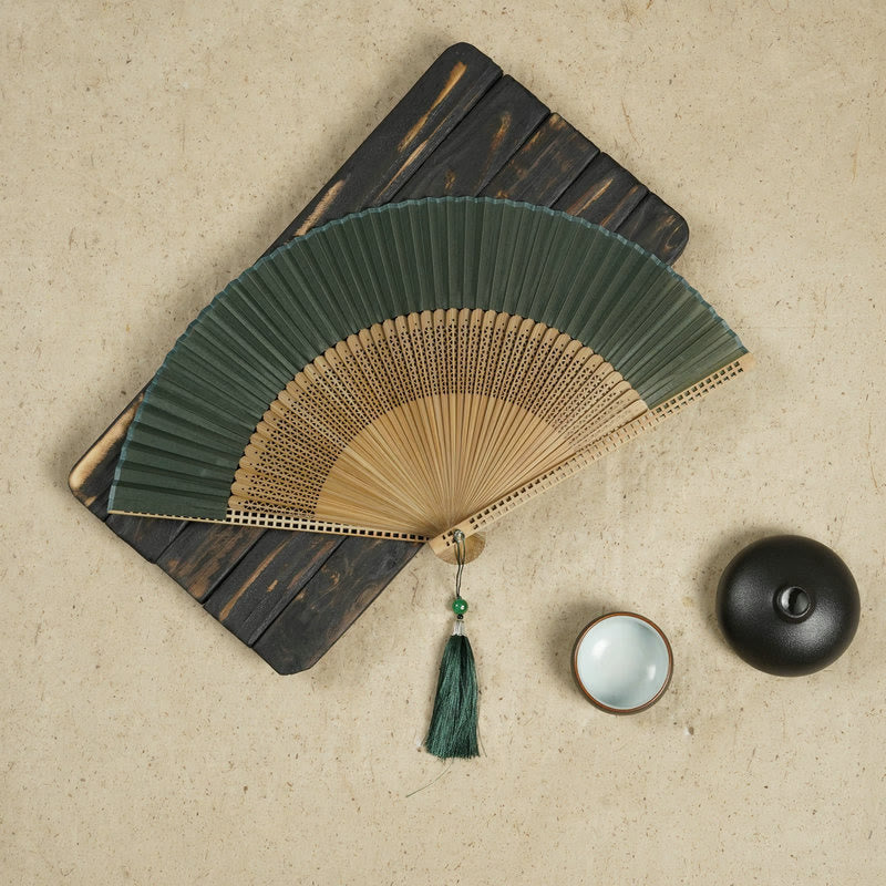 BowLift | Hand fan made of bamboo silk