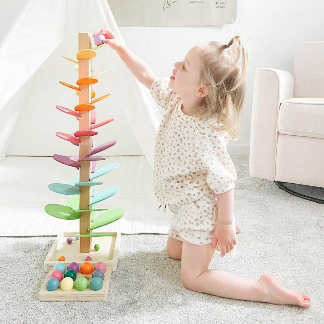 BowLift | Interactive Rainbow Gumball Tower - Luca