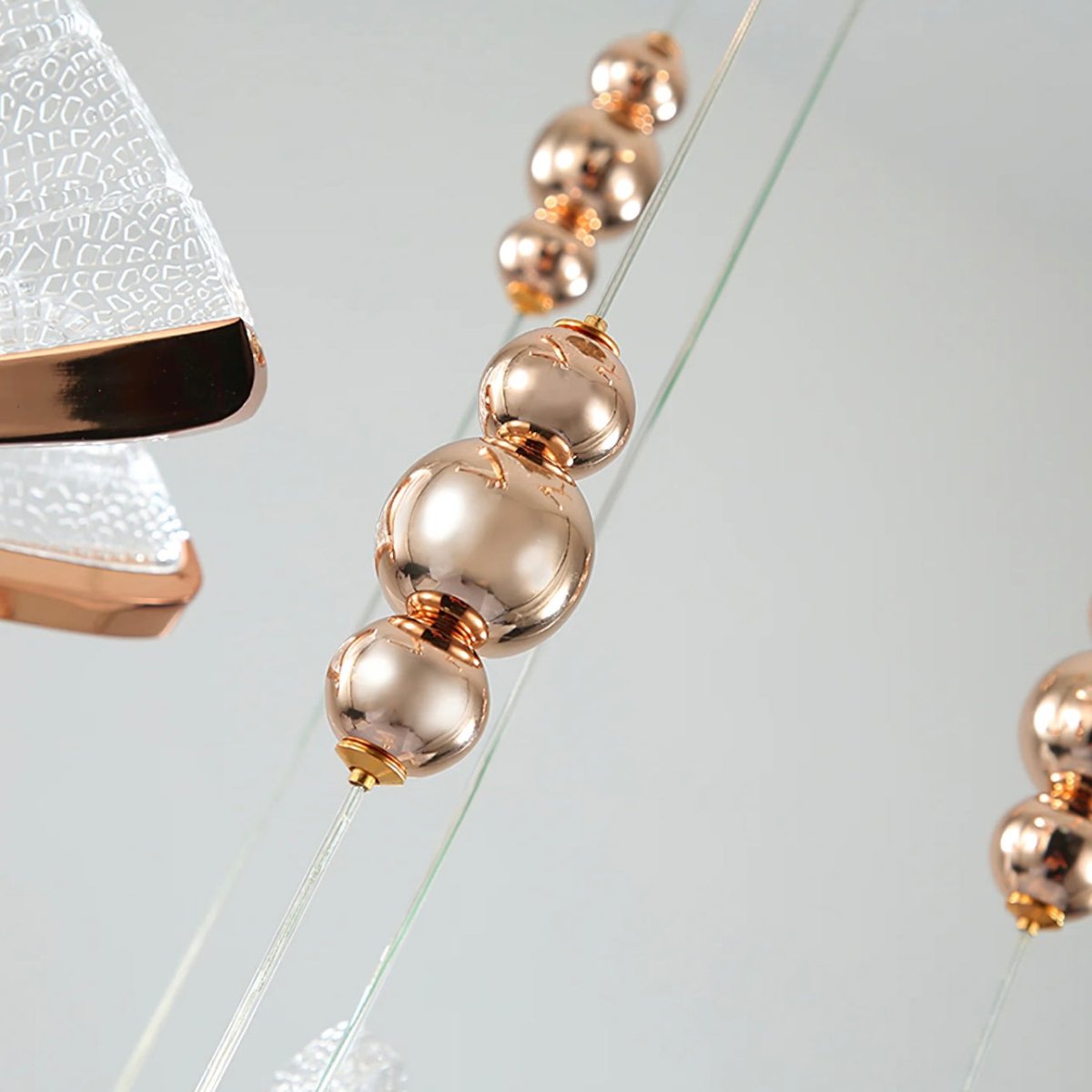 BowLift | FlareWing – Artistic Butterfly-Shaped LED Pendant Light