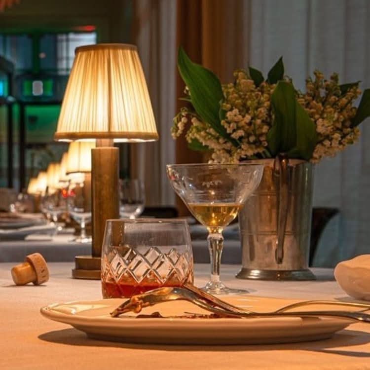 BowLift | Doku Elegant Wireless Table Lamp