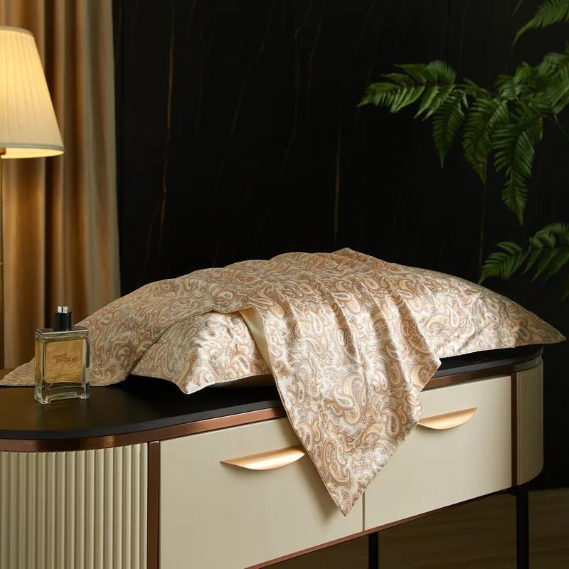 BowLift | Caressence – Mulberry Silk Pillowcase for Luxurious Sleep Comfort