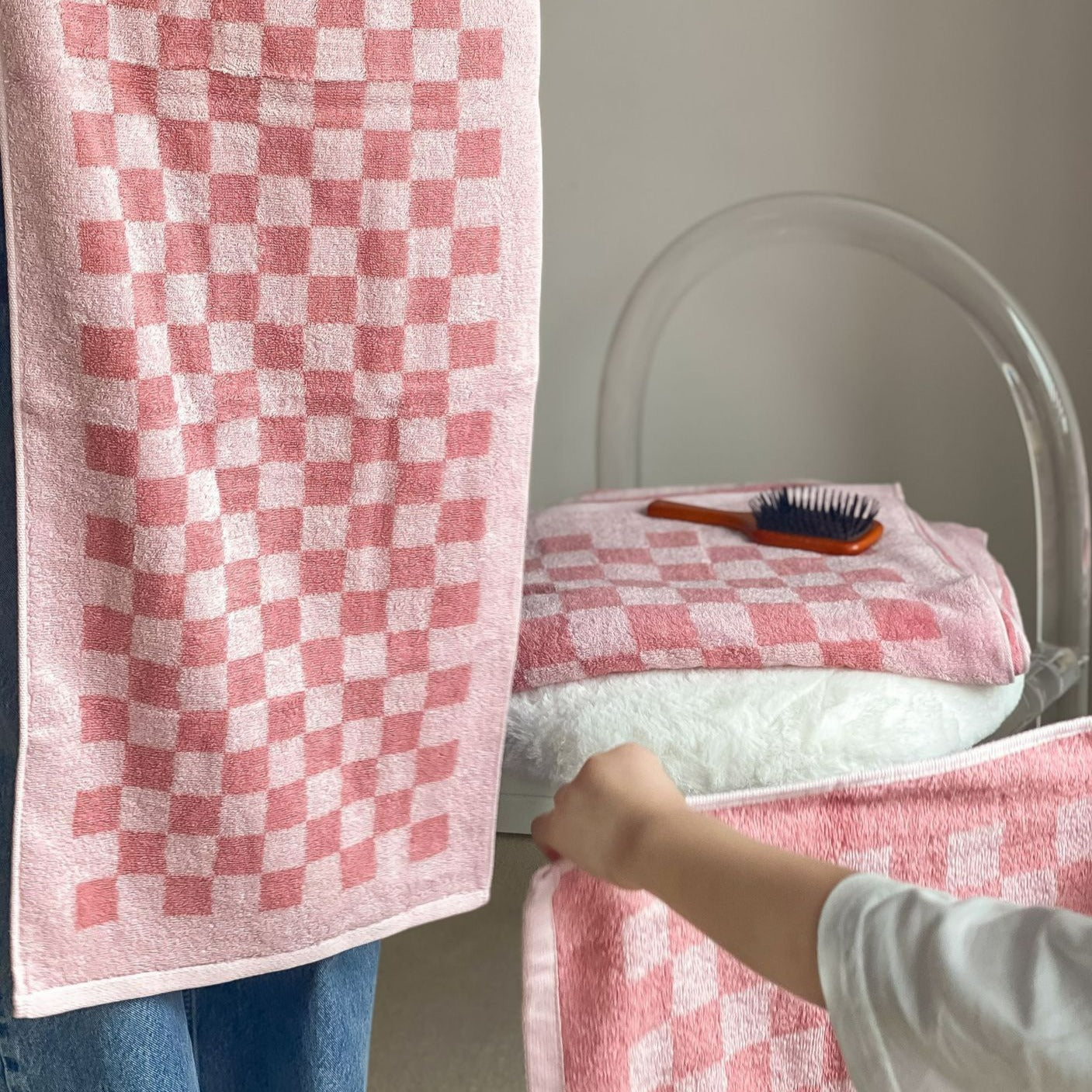 BowLift | Checkerboard Plus Towel Collection