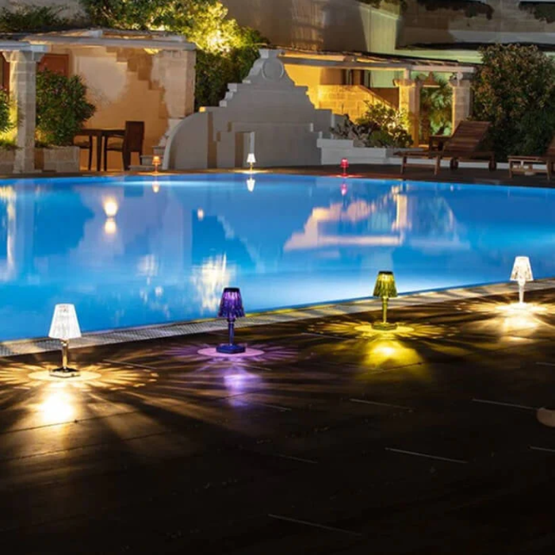 BowLift | Chic Table Lamp with Crystal Design - CrystalLuxe