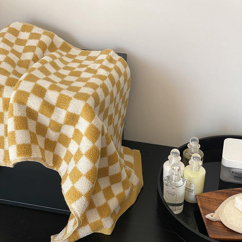 BowLift | Classic Checkerboard Towel Collection