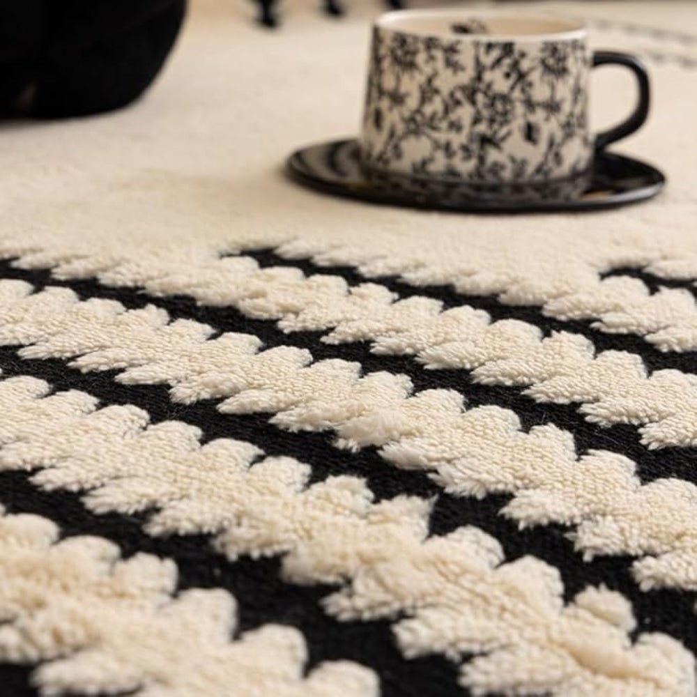 BowLift | CouchGuard – Plush sofa cover with non-slip backing