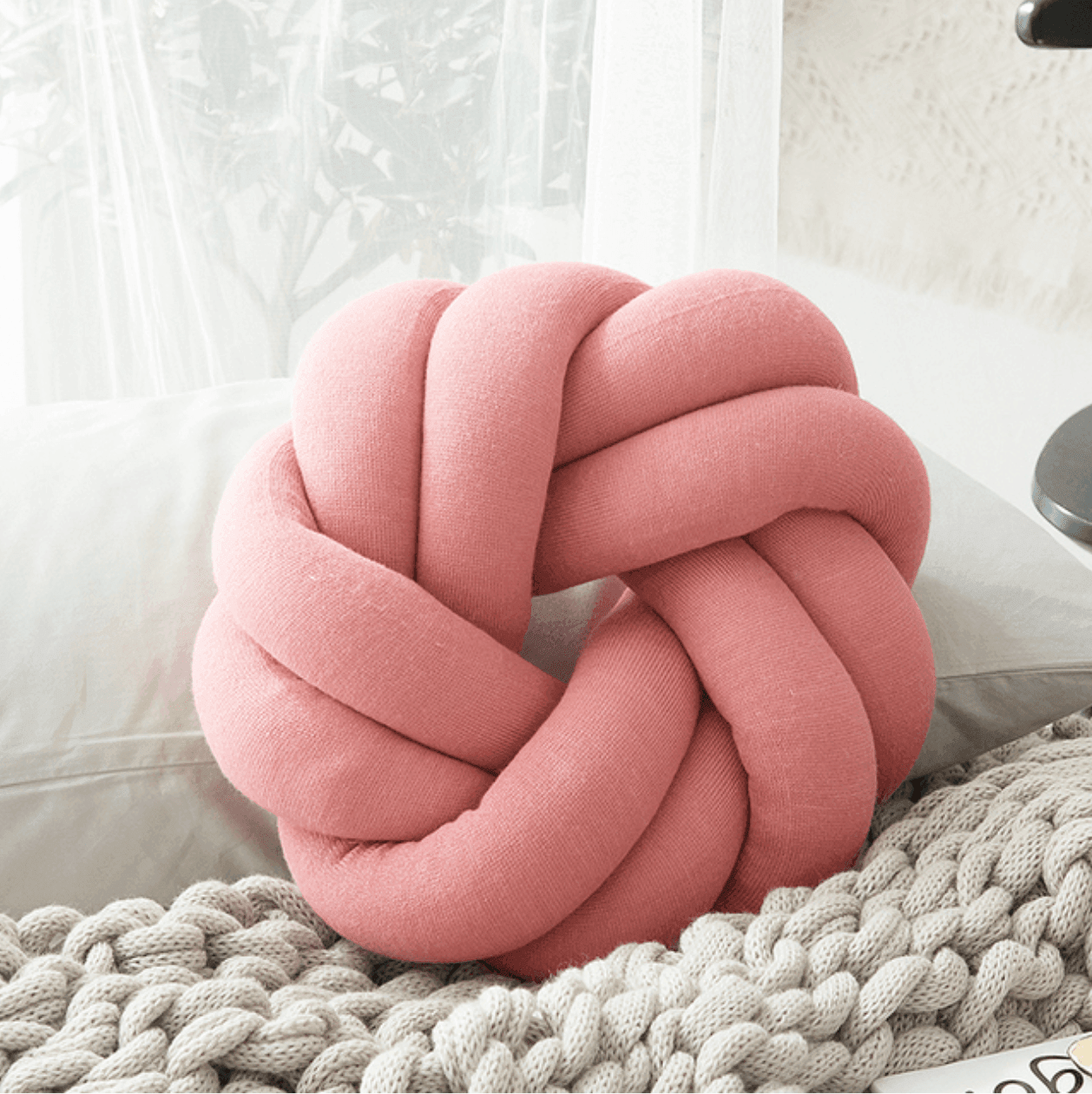 BowLift | Creative Cotton Knot Ball Pillow