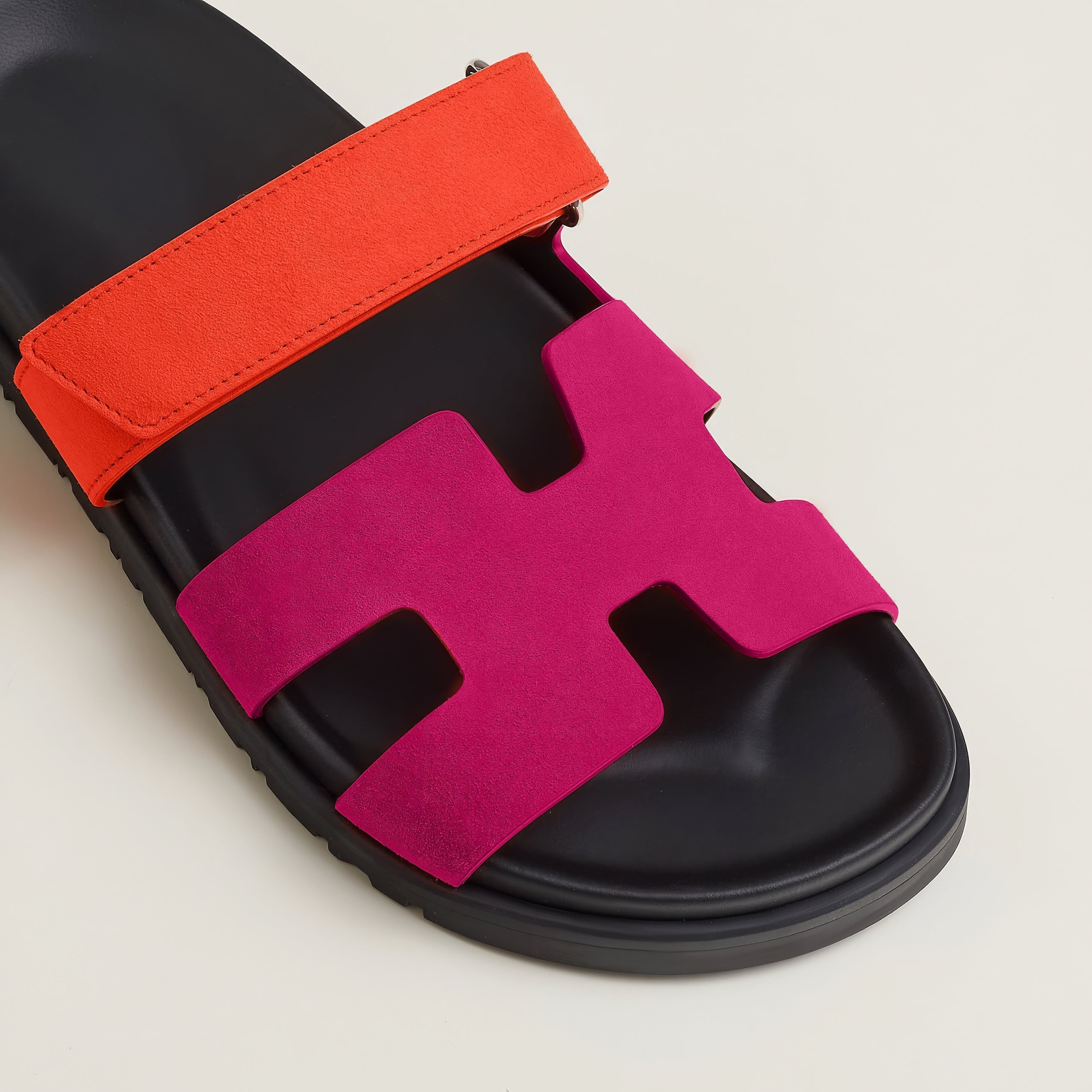BowLift | Fashionable Leather Sandals