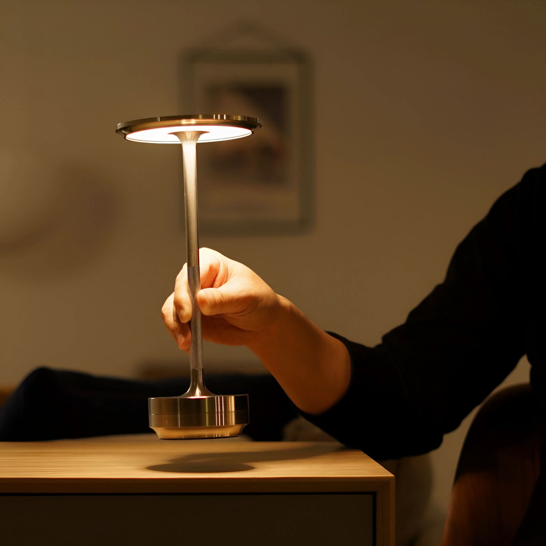 BowLift | AmiGlow Rechargeable Wireless LED Table Lamp