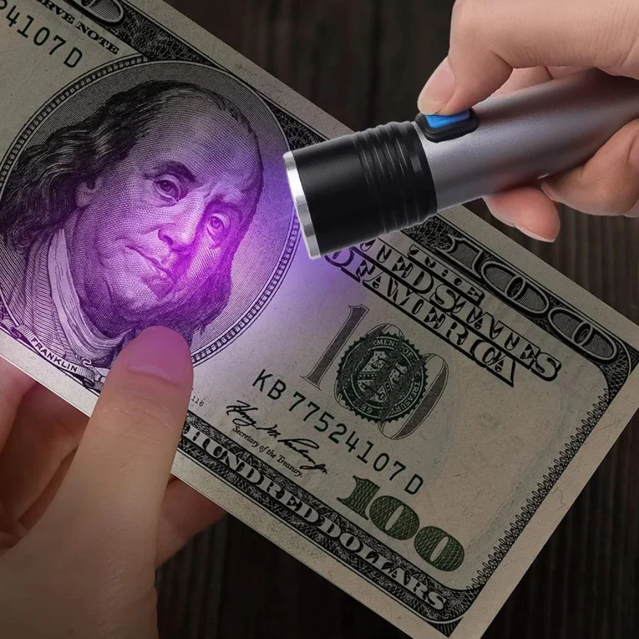 BowLift | Handheld Blacklight UV Ultraviolet Urine Detector Flashlight