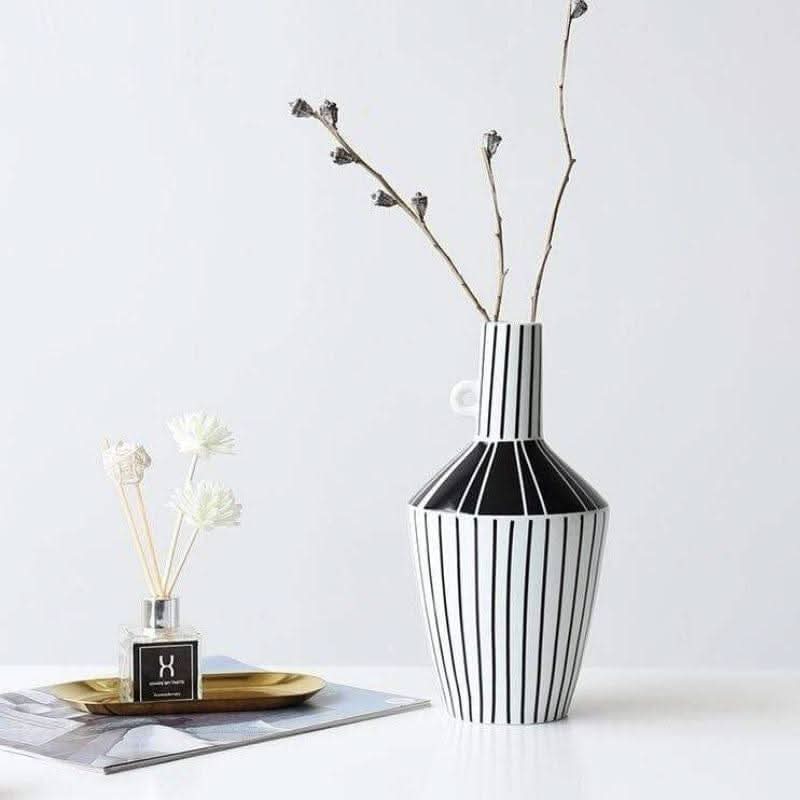 BowLift | KAZURI – Elegant ceramic vase for a modern ambiance