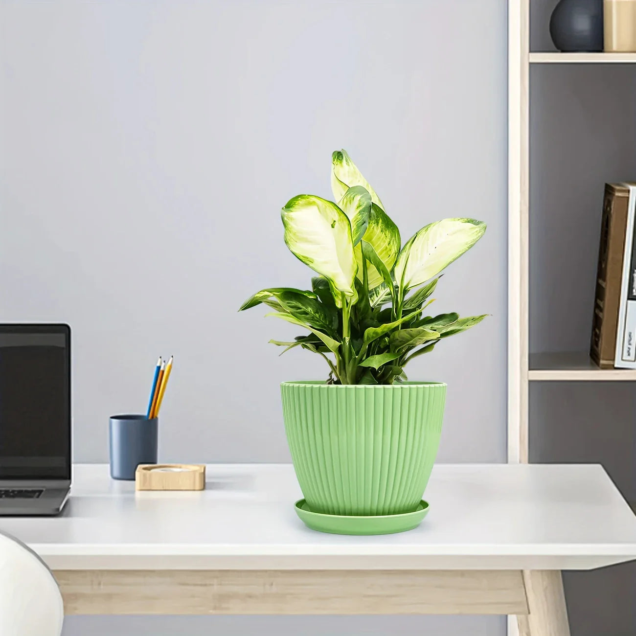 BowLift | Flower pot with groove structure and saucer – Sturdy plastic pot for plants