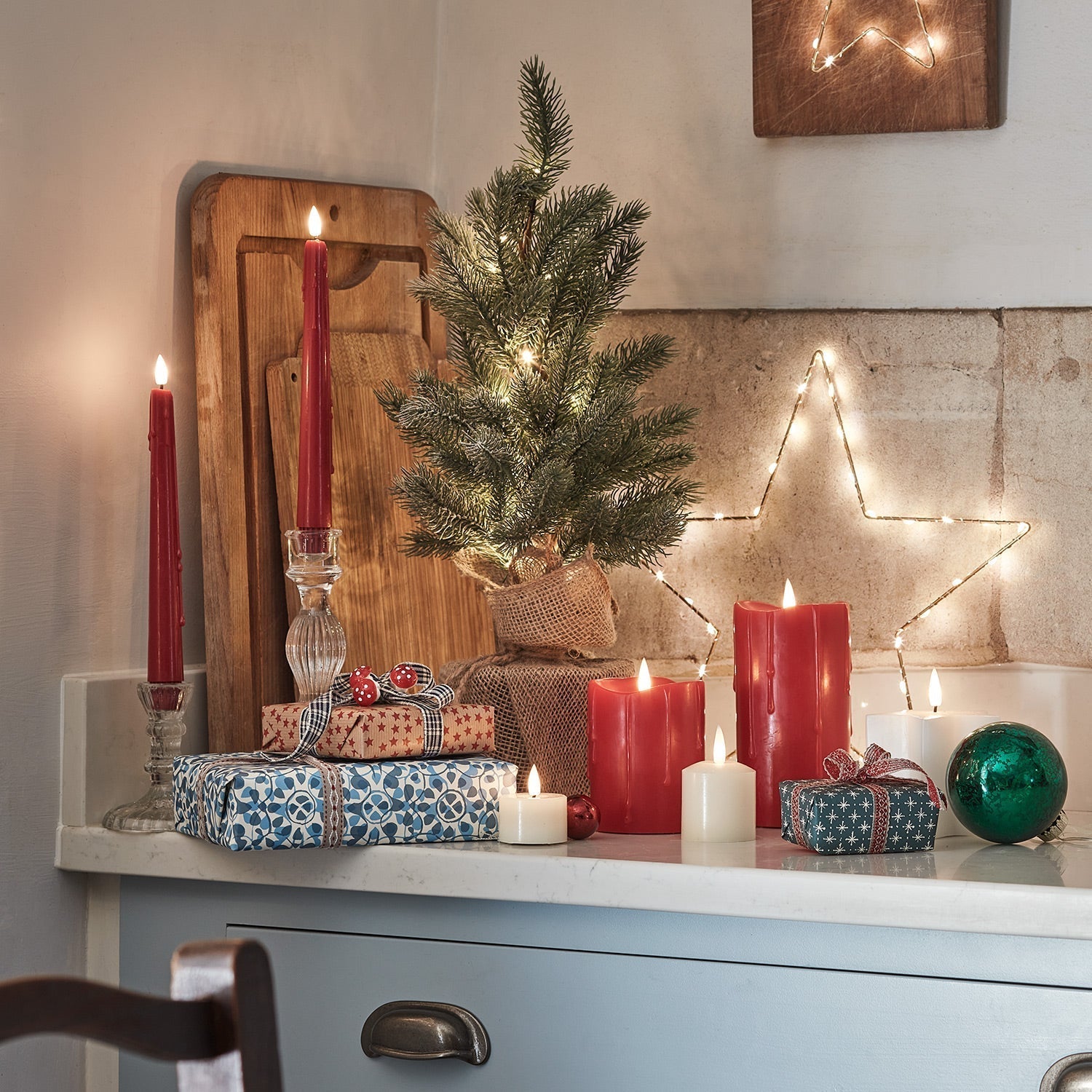 BowLift | Christmas Decorations Pre Lit Mini Tree