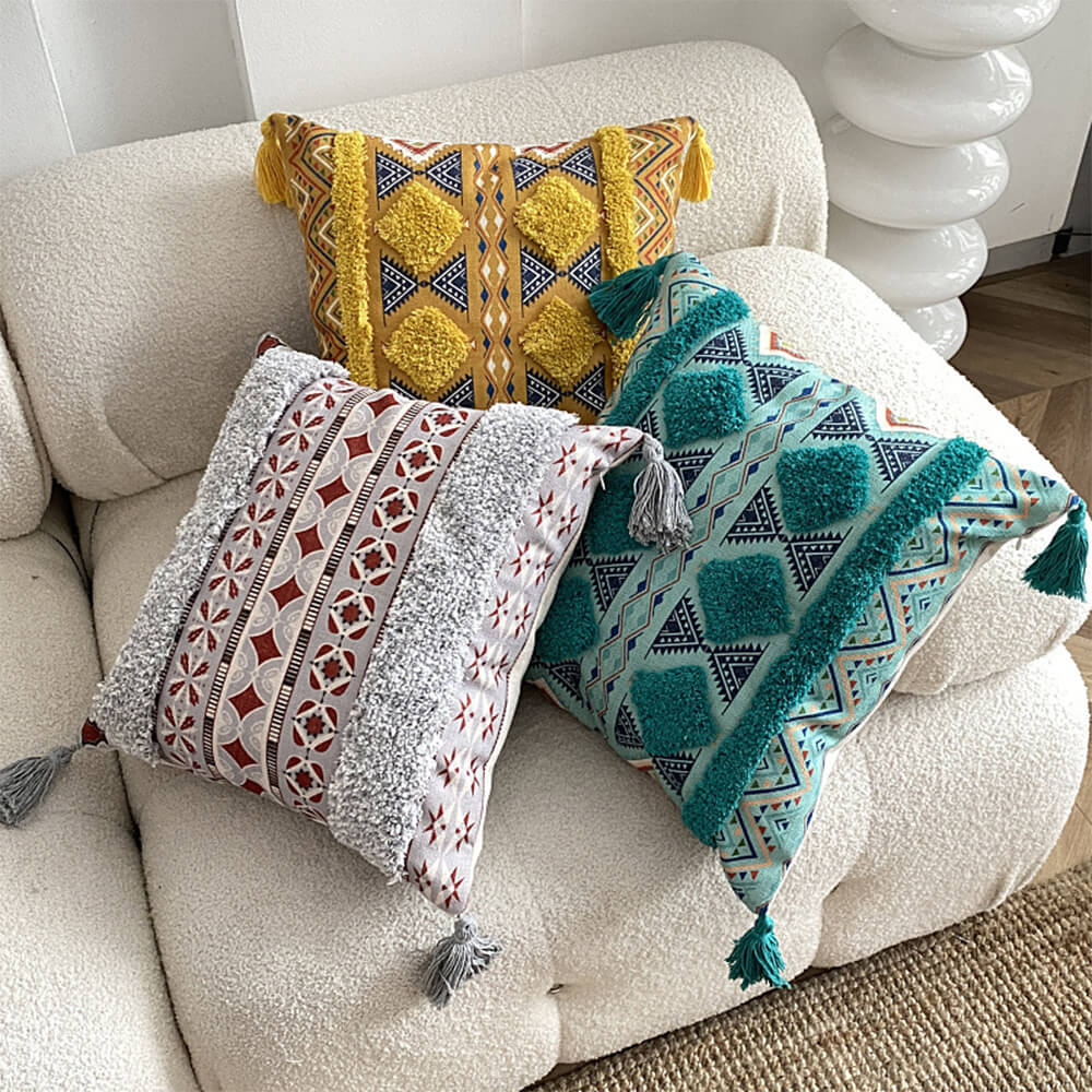 BowLift | Moroccan inspired decorative throw pillow with tassel