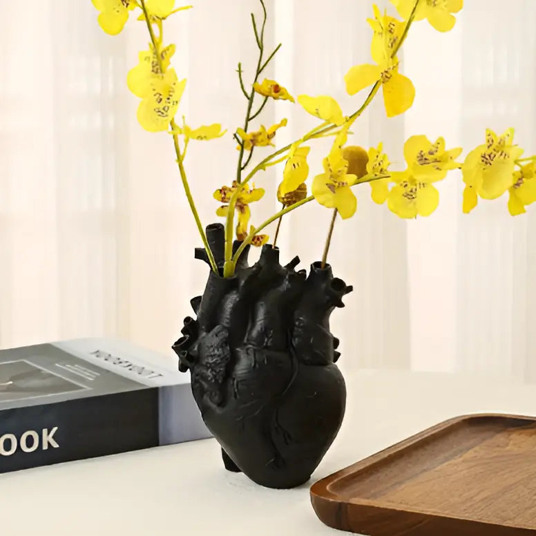 BowLift | Greek Inspired Heart-Shaped Vase - Elena