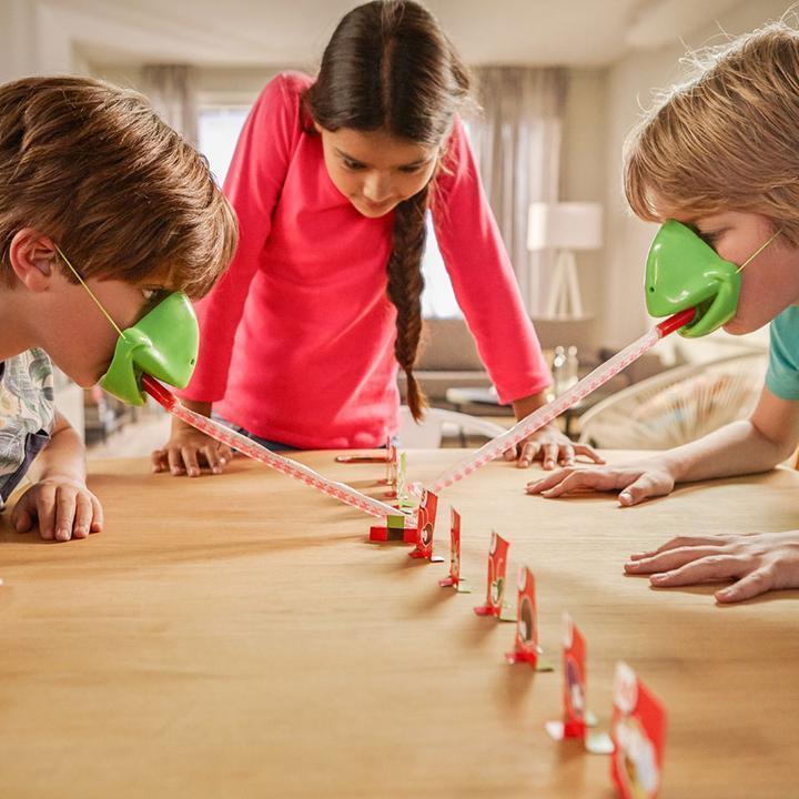 BowLift | Chameleon Sticking Tongue