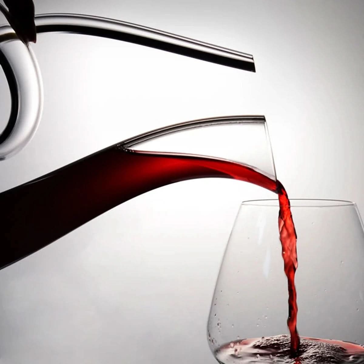 BowLift | Elegant Swirling Wine Decanter for Aeration and Serving